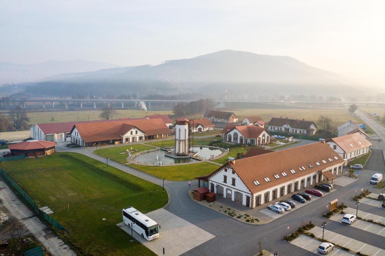 Rezort Masarykov Dvor Pstrusa Extérieur photo