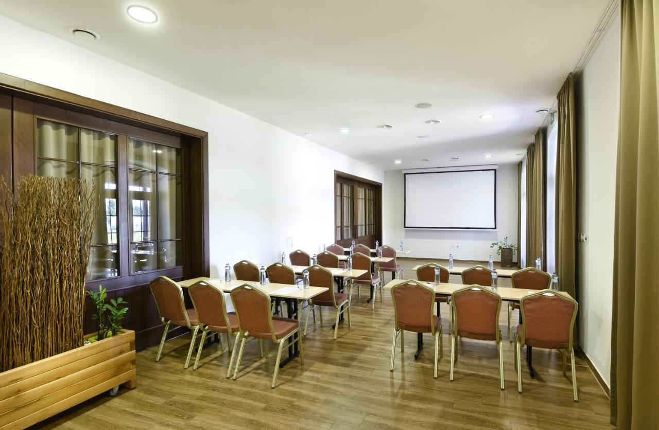 Rezort Masarykov Dvor Pstrusa Extérieur photo