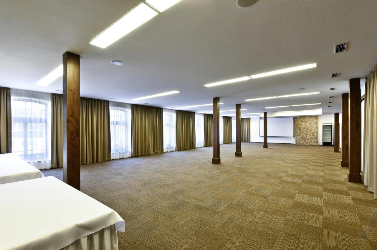 Rezort Masarykov Dvor Pstrusa Extérieur photo
